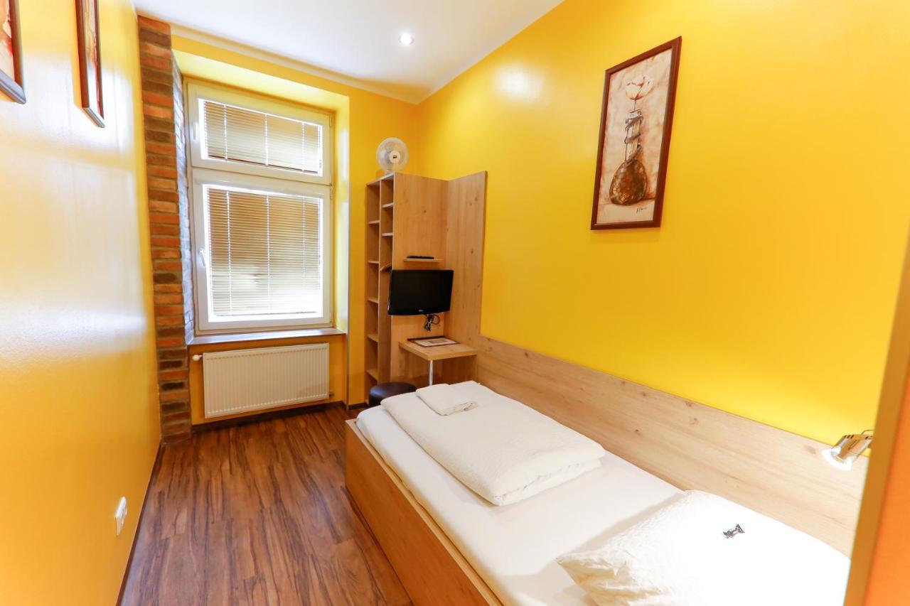 Auberge de jeunesse Do Step - & *
