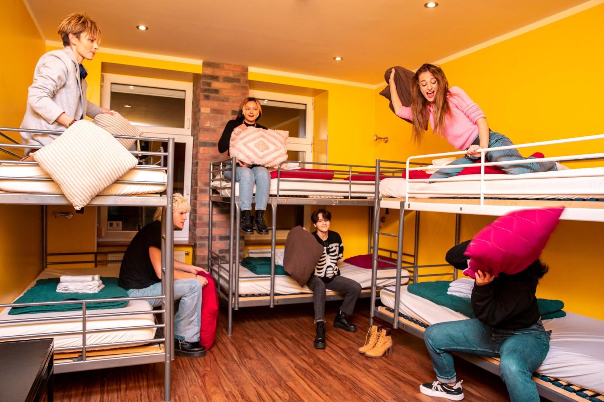 Auberge de jeunesse Do Step - & *
