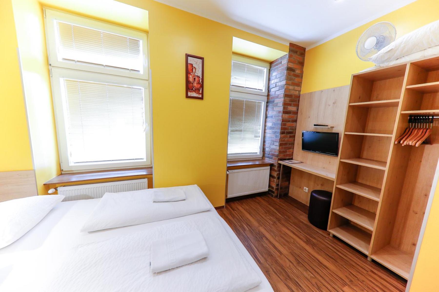 Auberge de jeunesse Do Step - & *